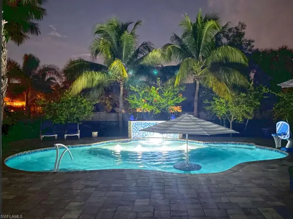 2463 River Reach DR, NAPLES, FL 34104
