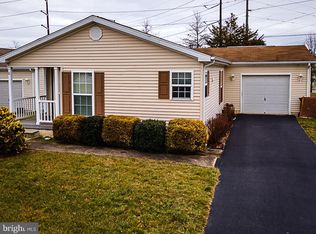 11 Pine Grove Ave, Manahawkin, NJ 08050