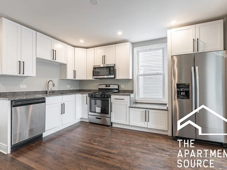 1923 N Pulaski Rd #1 — Photo 1