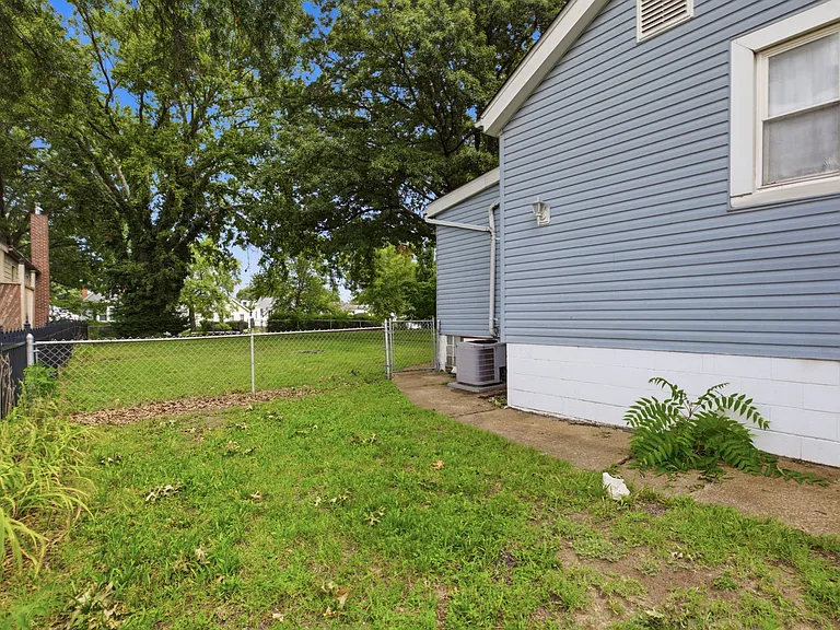 6322 Hancock Ave — Photo 23