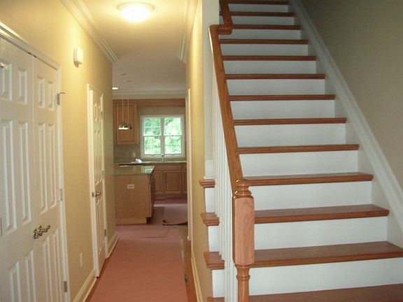 5th image of 199 Amboy Ave APT B