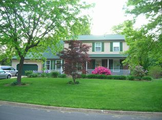 18 Hopkins Dr, Lawrence Township, NJ 08648