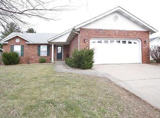 102 Dunlap Cove Ct S, Edwardsville, IL 62025