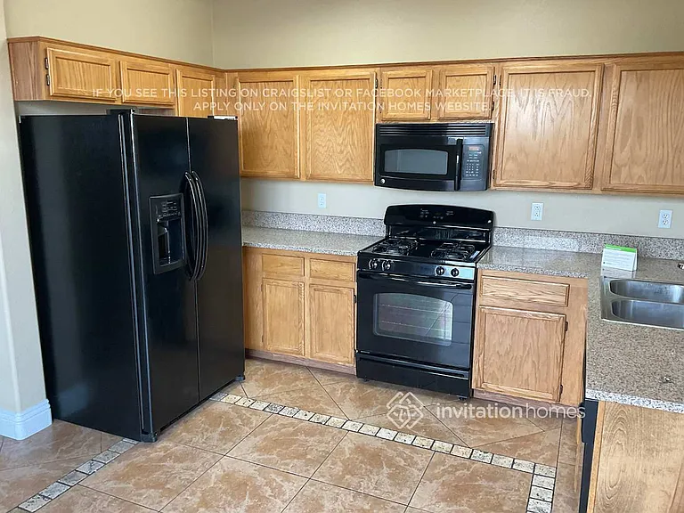 2400 Boca River Dr — Photo 6