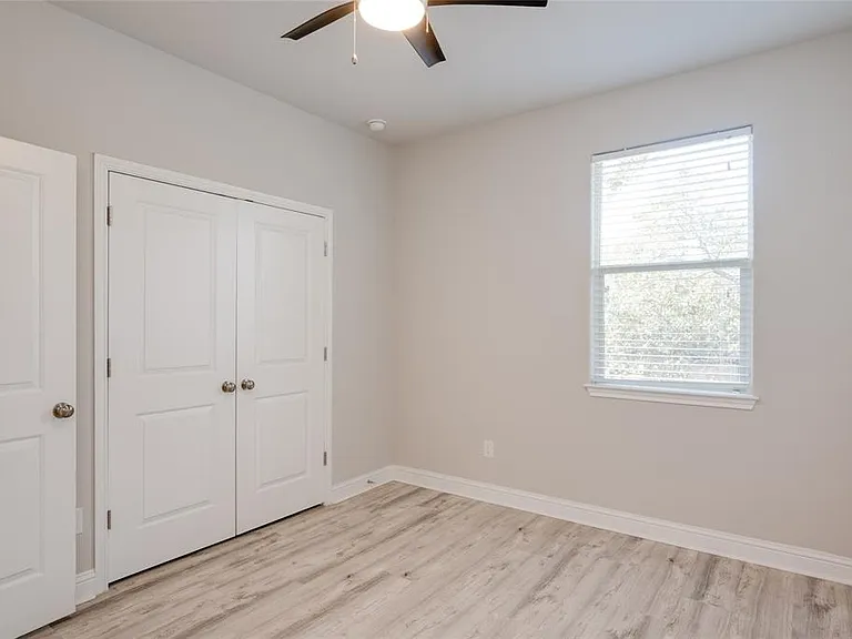 5701 Cougar Dr #D — Photo 13