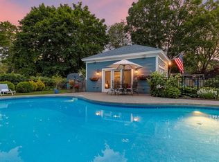 15 Ferry Rd, Newburyport, MA 01950