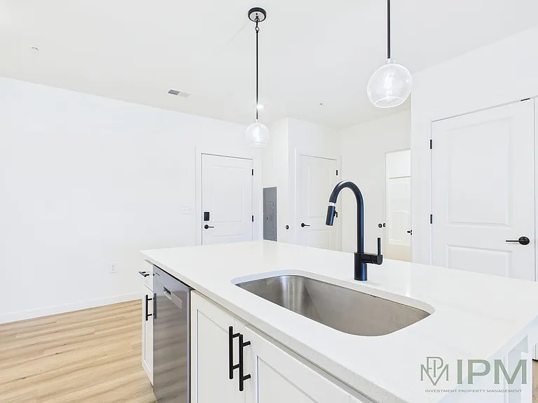 The Flats at Hampden — Photo 16