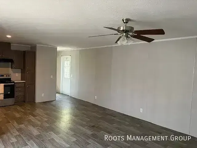 2300 E Philip Ave #61C — Photo 2