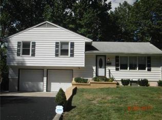 8813 Glenwood Ave, Kansas City, MO 64138