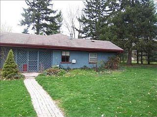 1st image of 54075 Eastview Dr