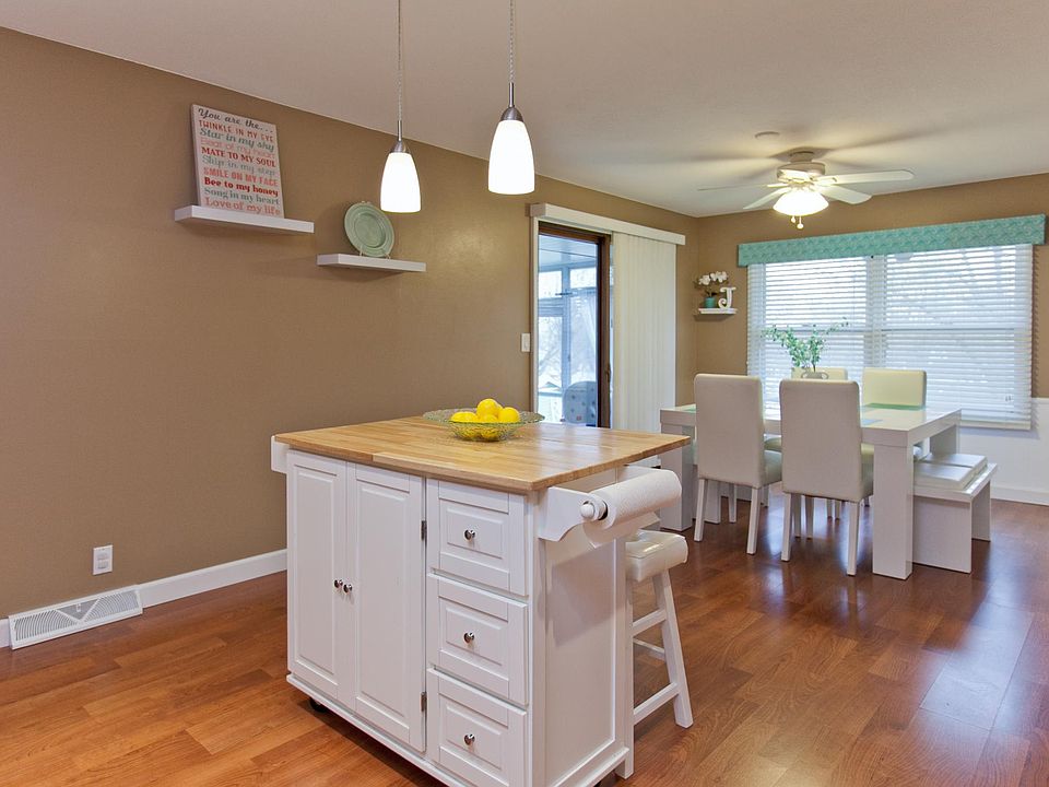 266 Crandall Dr NE, Cedar Rapids, IA 52402 Zillow