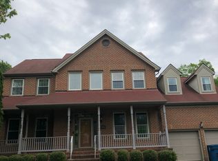 5917 Pocol Dr, Clifton, VA 20124