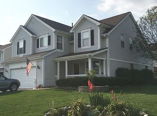 17 Chatham Ct, South Elgin, IL 60177