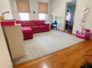 31-32 36th St #3, Astoria, NY 11106