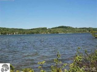 3670 S Lake Leelanau Dr, Lake Leelanau, MI 49653