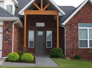 1300 Elizabeth Loop, Centerton, AR 72719