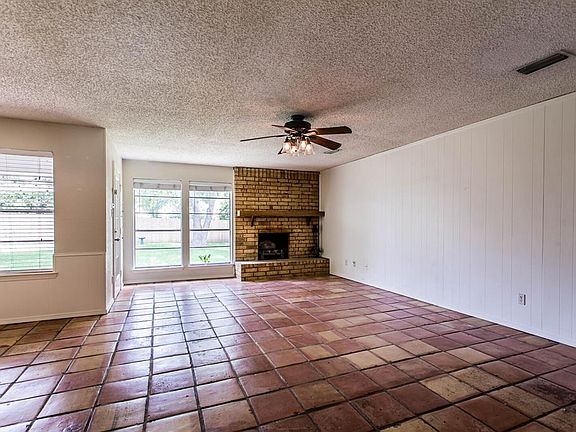 4th image of 8512 Rockdale Dr