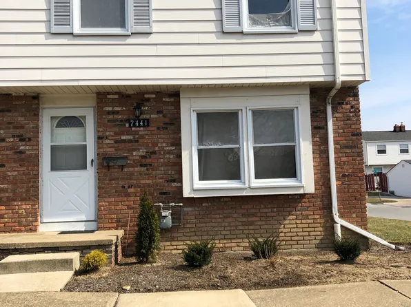 7441 Essex Dr Unit 20A-A, Mentor, OH 44060