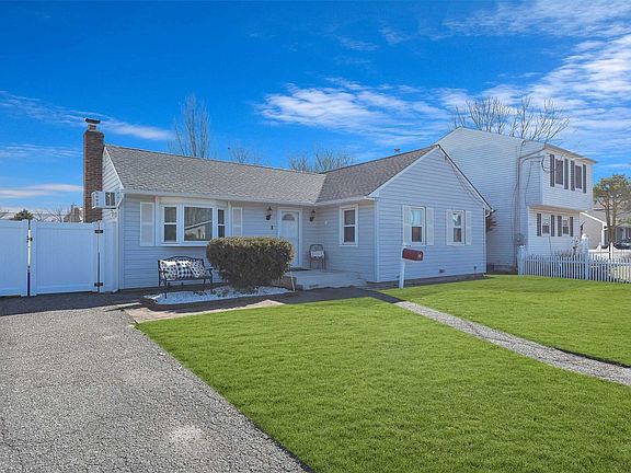 2nd image of 21 Beachwood Dr