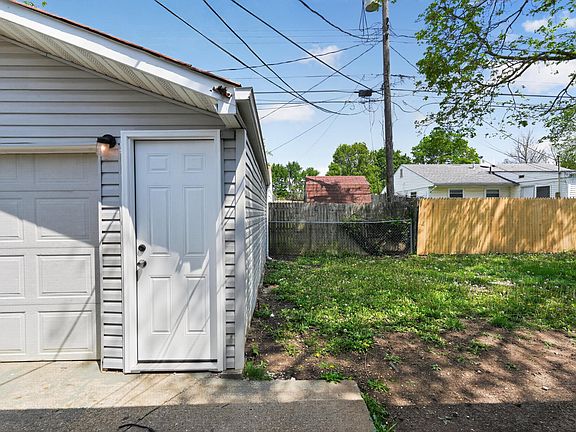 3rd image of 1920 Marsdale Ave