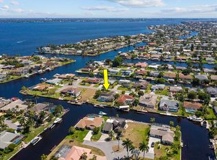 2041 SE 27th Ter, Cape Coral, FL 33904