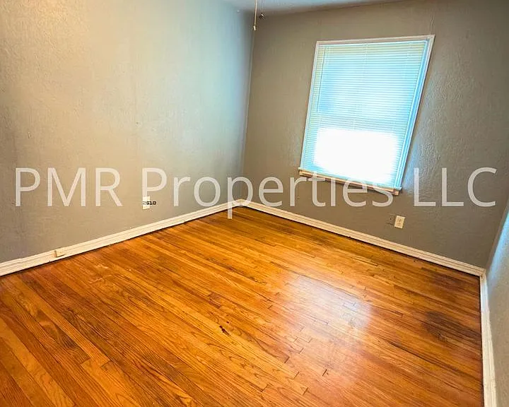 2904 NW 19th St — Photo 7