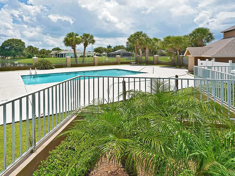 8056 Bracken Ln — Photo 24