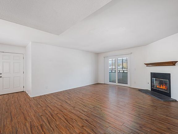 3rd image of 10133 Tujunga Canyon Blvd #6