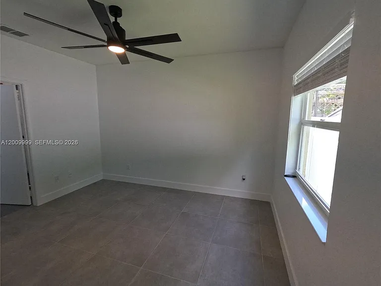 1211 SW 84th Ter — Photo 14