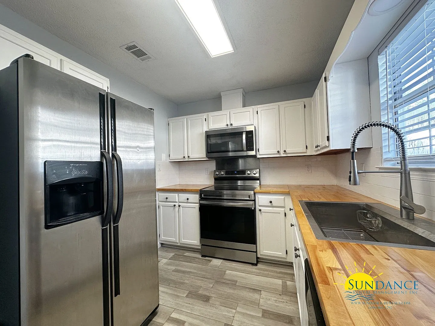 Stunning 3 Bedrooms Home in Fort Walton Beach! — Photo 4