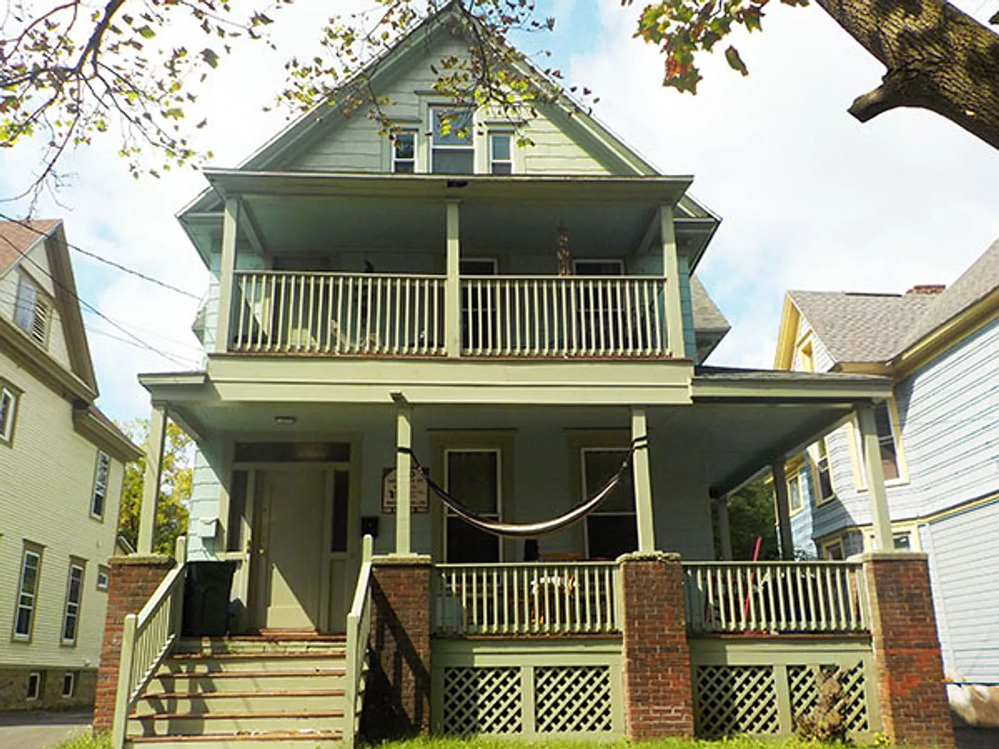 450 Westcott Apt 1 - Avail 8/1/2027 - Close to Shops, Eateries and Buses — Photo 3
