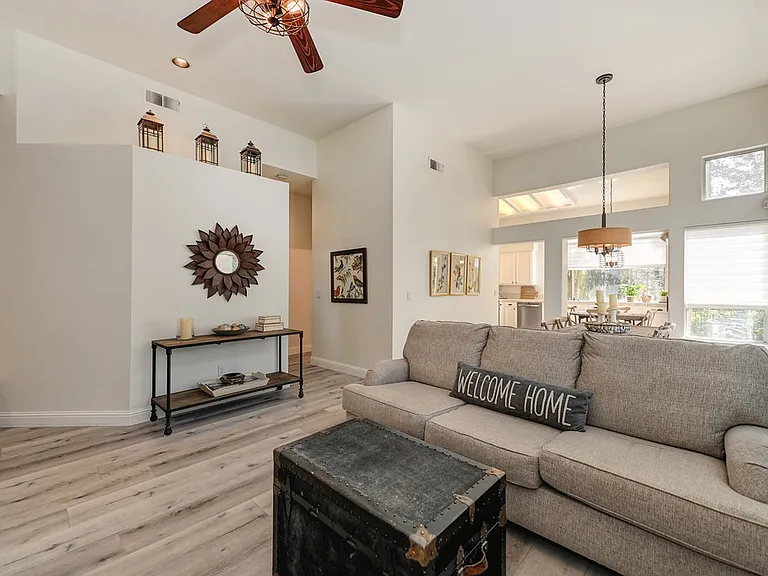 5537 Cabrillo Way — Photo 6