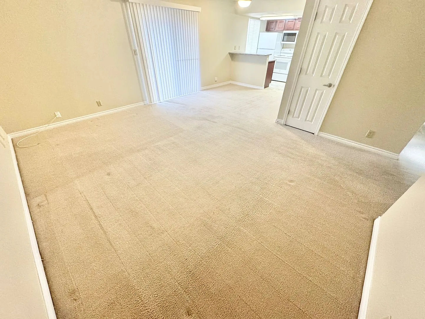 Spacious Condo in a Gated Central Las Vegas Community — Photo 3