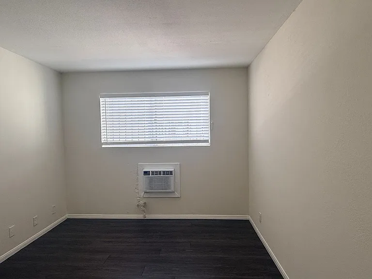 5422 Swenson St #9 — Photo 9