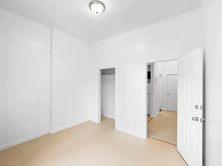 3476 Broadway #3 — Photo 6