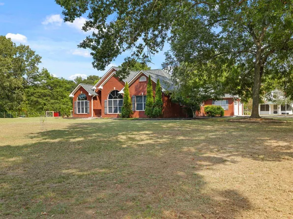 2111 Breeding Dr NW, Hartselle, AL 35640
