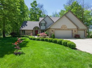 3812 S White Oak Dr, New Palestine, IN