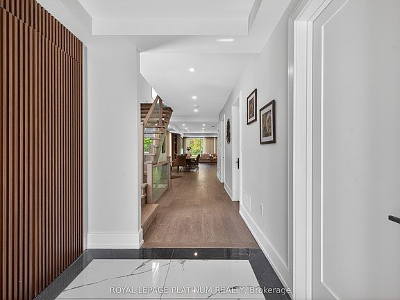 3rd image of 7 Arch Rd