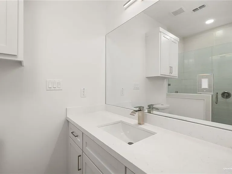 614 Sonny Dr — Photo 12