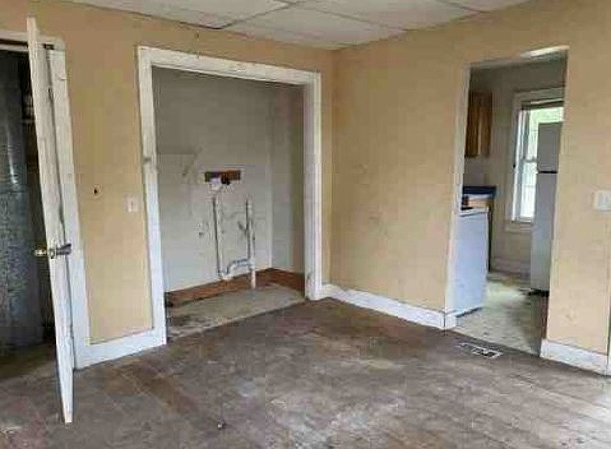 105 Spring St 107, Bennington, VT 05201 MLS 0 Zillow