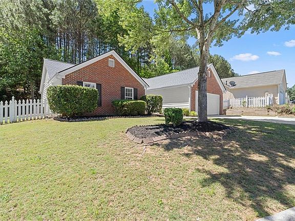 2nd image of 5673 Riverside Walk Dr