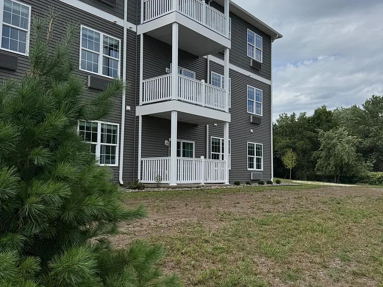 407 Circle Dr — Photo 33