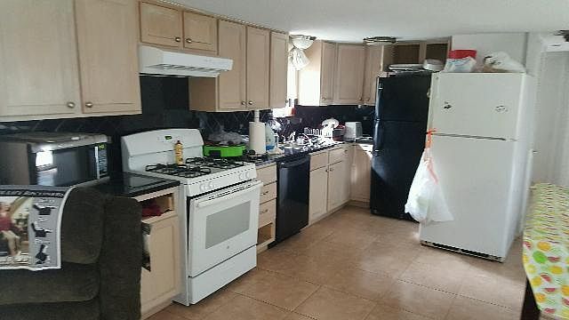 2nd image of 9009 Rampart St