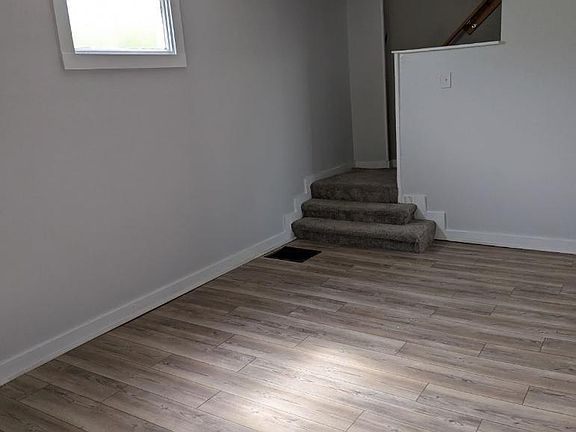 5th image of 997 E 18th Ave