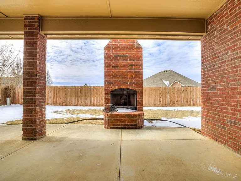 13609 Gentry Dr — Photo 33