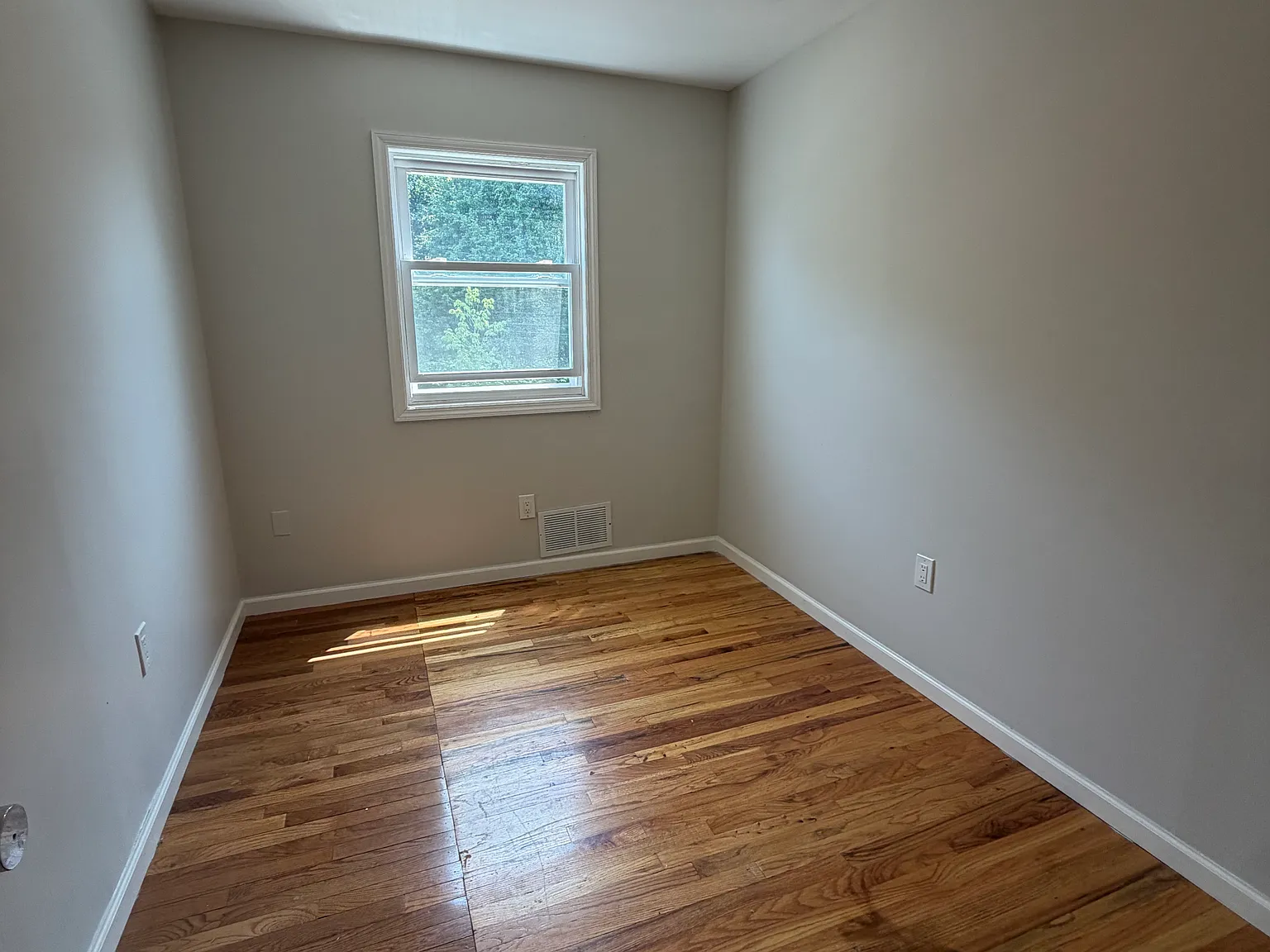 3 bed, $3,350 — Photo 3