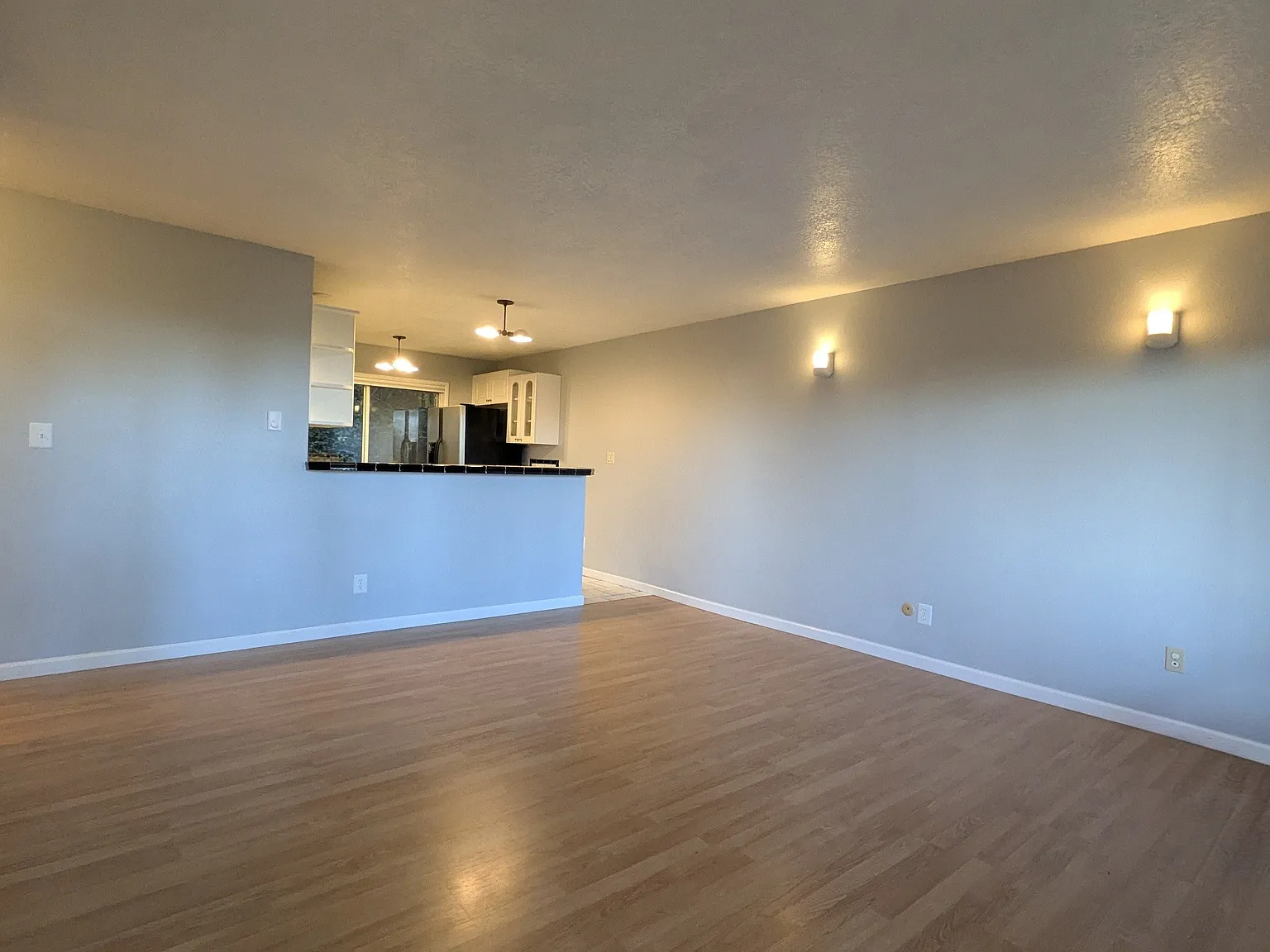 2 bed, 730 sqft, $1,695 — Photo 2
