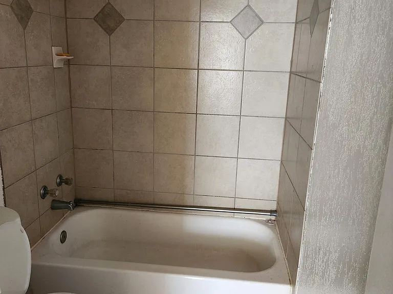 1701 Windsong Ln — Photo 12
