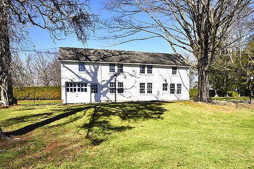 250 Clintonville Rd #B Photo 1