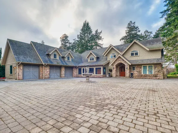 279 Marine Dr, Point Roberts, WA 98281